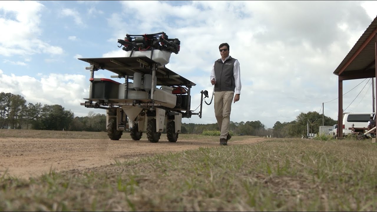 Док-станции для дронов могут навсегда изменить методы опрыскивания на фермах.