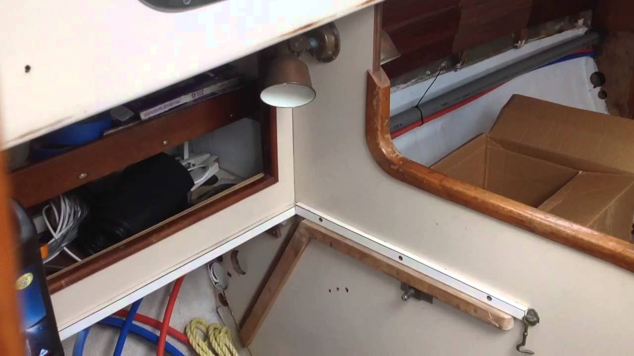 inside 40 foot sailboat
