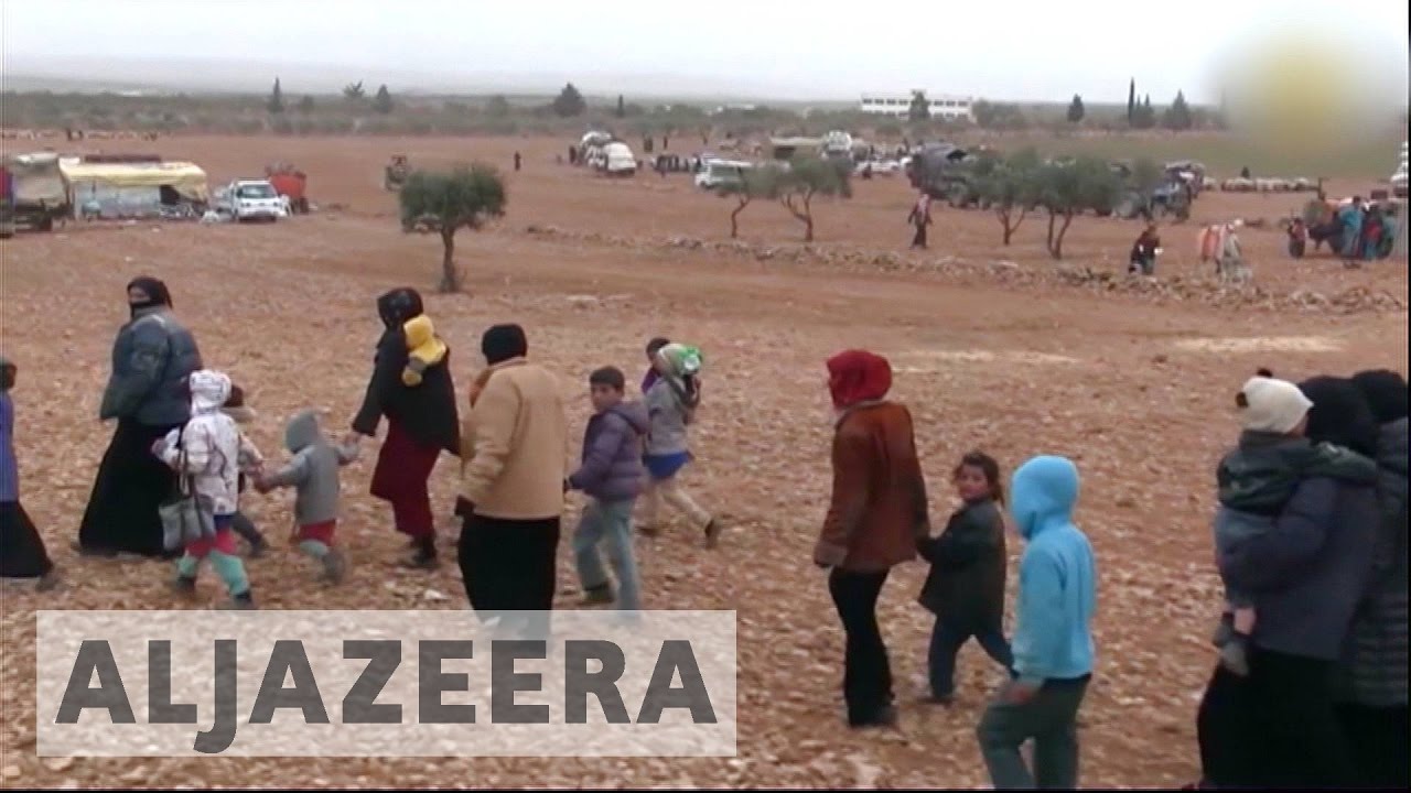 نزوح جماعي من حلب مع فرار العائلات من هجوم داعش