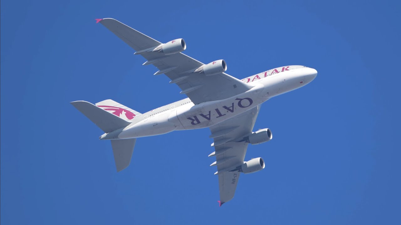 Superjumbo action at home featuring a Qatar A380 and an elusive Emirates special! 