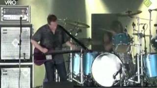 Them Crooked Vultures - No One Loves Me & Neither Do I (LIVE and High Quality!)