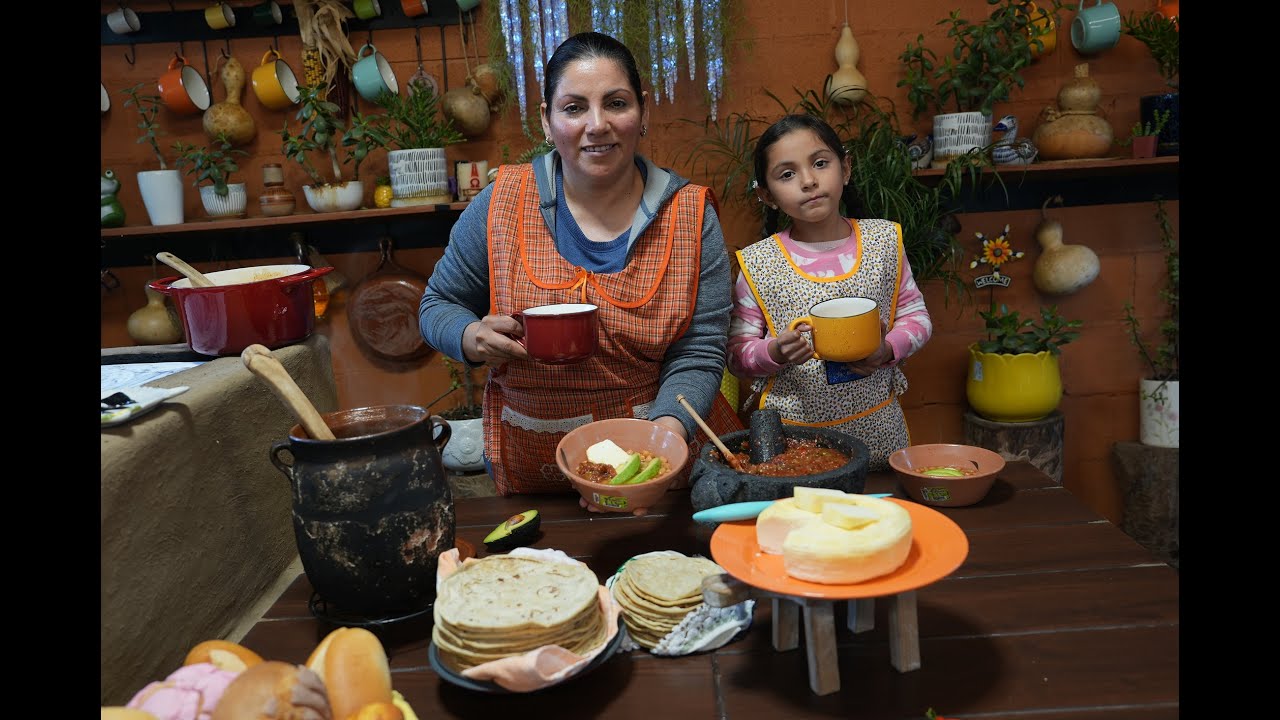 COMIDA QUE NO PUEDE FALTAR Comida Ranchera - YouTube