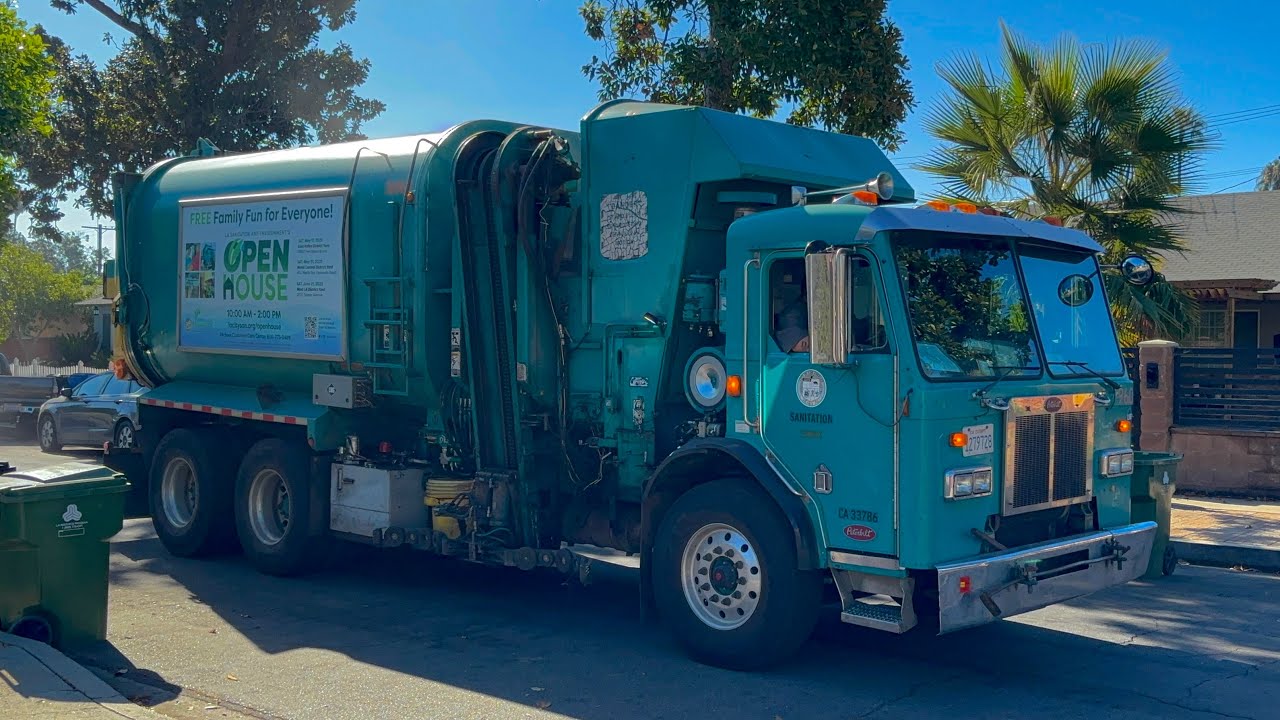 L.A. Sanitation’s “Idle-Arm” 2009 LNG Elliptical ASL Garbage Truck ...