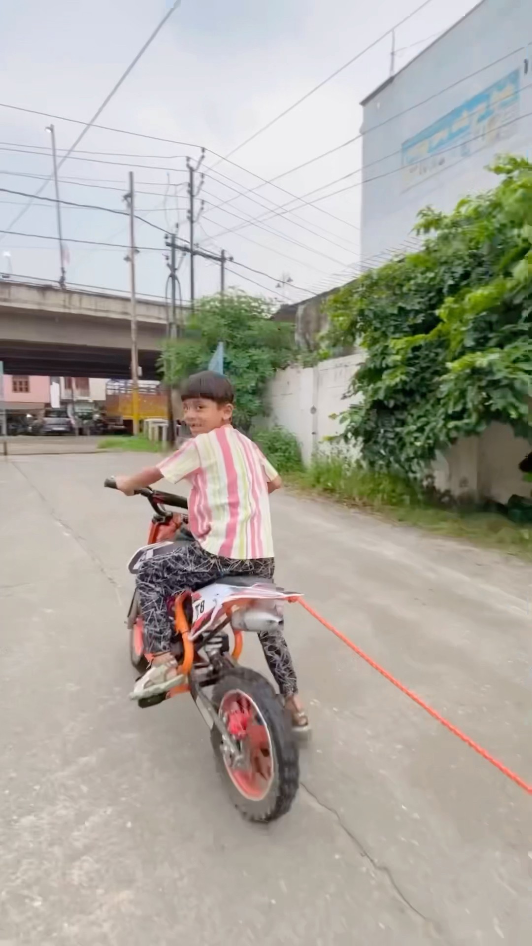 Puru ki super bike kamaal hai ?  #comedy #funny #shortsfeed   #youtubeshorts #shortsfunny