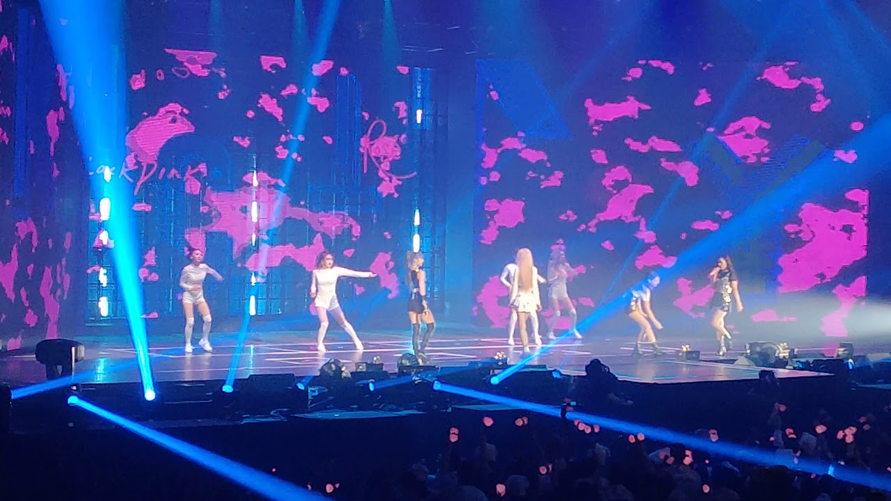 190526 BLACKPINK - Kick It @Zenith de Paris