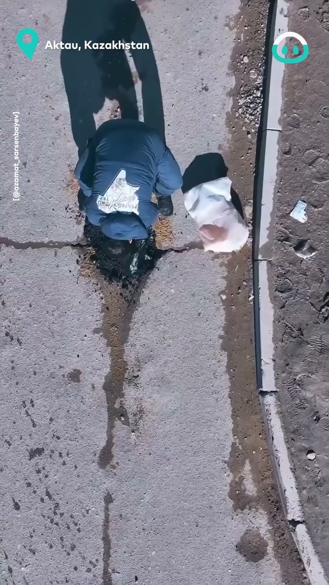 Civilian Fixes Pothole || ViralHog