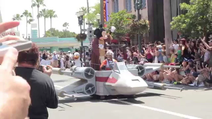 Star Wars Weekends Motorcade 2014 - featuring Mark Hamill