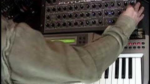 Future Retro XS Synthesizer Part 4