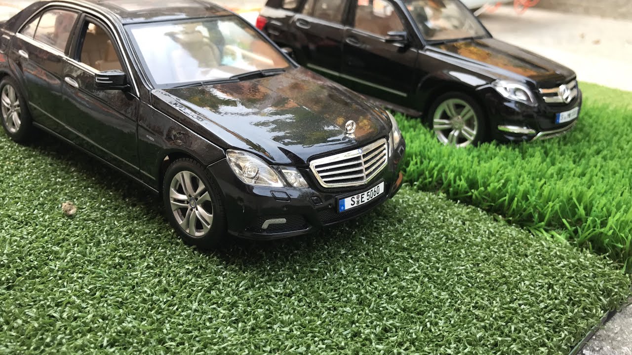 マイスト　maisto　1/18　メルセデスベンツ　Eクラス E-klass 1/18 Mercedes E-Class vs GLK Diecast Cars by Maisto Comparison