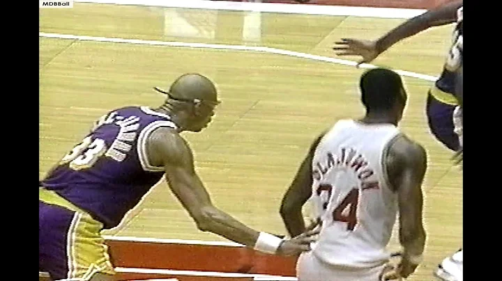 Hakeem Olajuwon (38p) Battles Kareem Abdul Jabbar - Lakers @ Rockets April 1988
