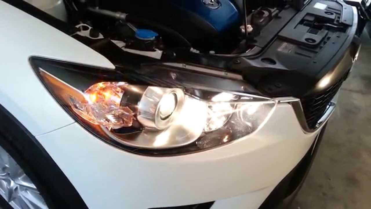 2013 Mazda CX-5 SUV - Testing Headlights After Changing Bulbs - Low