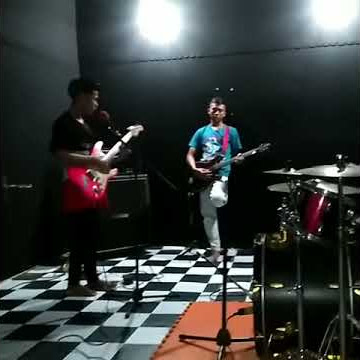 Cover lagu didekatmu Tony q rastafara
