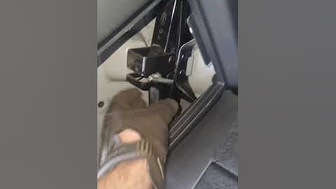 Fix Mazda3/Mazda5 rear end rattling or clunking