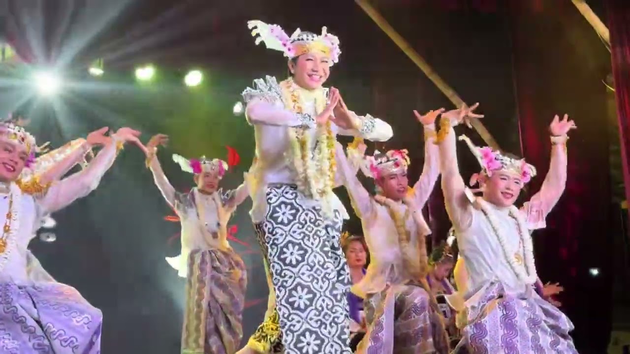 ကတာလေးတွေကြည့်မဝသော.. လှလိုက်တာရှင်💞👏@sanyaymoe #စမ်းရေမိုး #အပြုံးမင်းသားလေးစမ်းရေမိုး#myanmarsongs