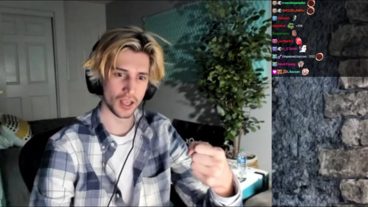 xQc Complains About Dark Souls 2...