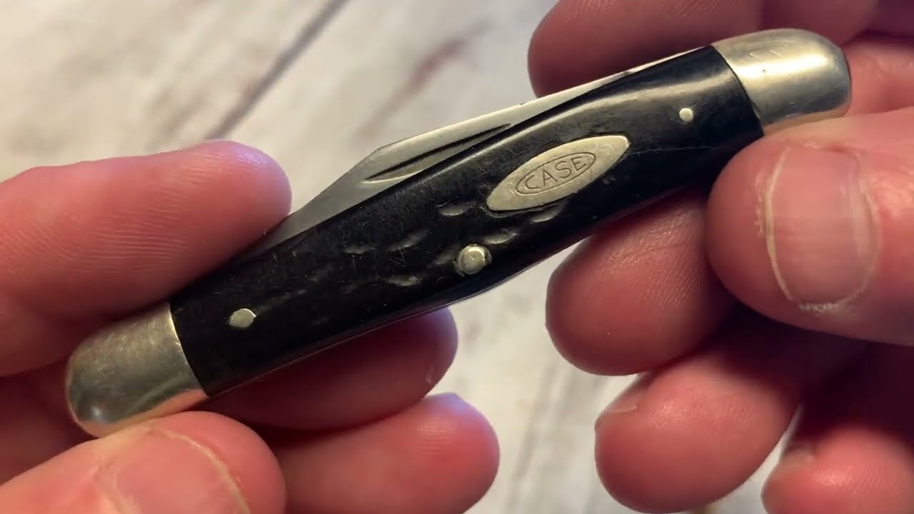 1978 Case XX USA model 6208 half whittler pocket knife with red