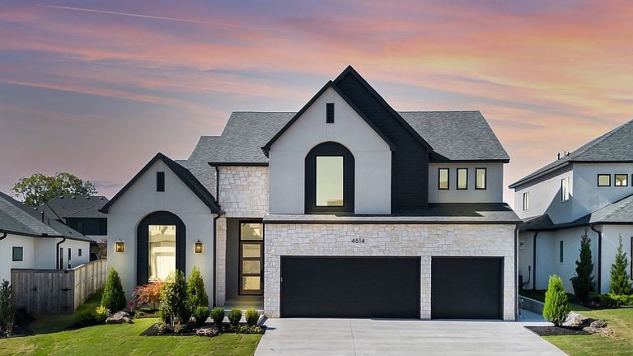Stunning $945K 4-Bedroom Luxury Home Tour in Broken Arrow, OK – 4614 S Retana Pl