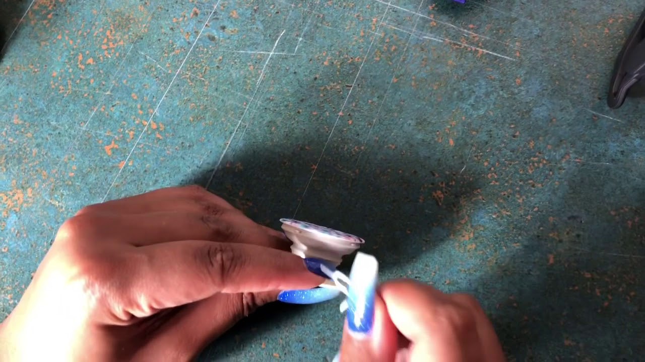 How to install a Popsocket Cover YouTube