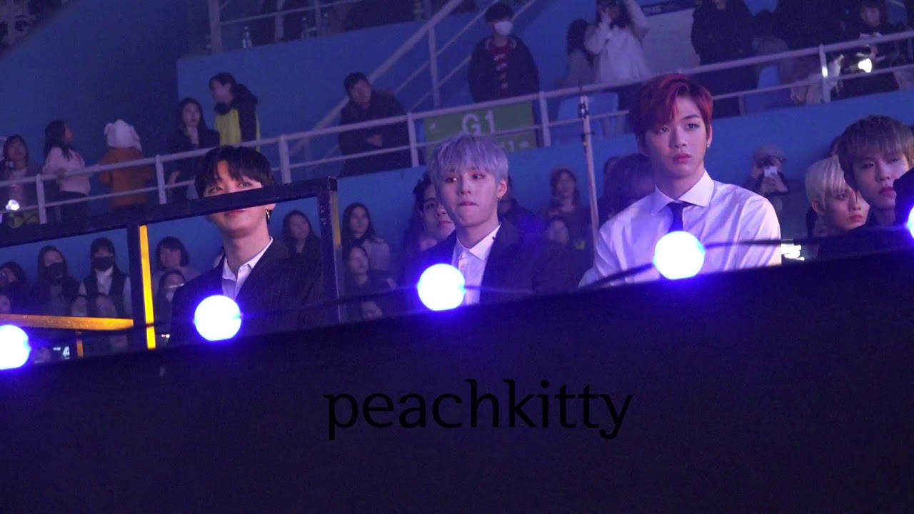 20181128 AAA wannaone reaction to AOA 강다니엘리액션