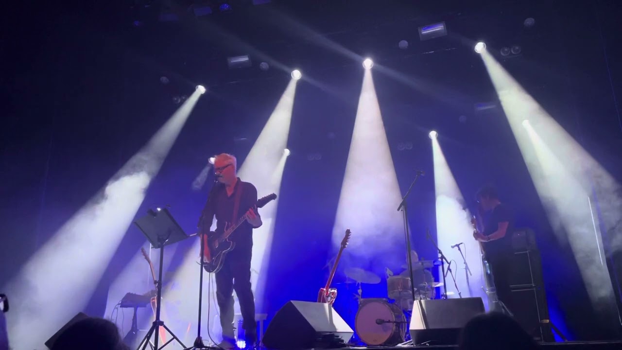 Pelle Ossler ”Grisarna och flugorna”. Södra teatern, Stockholm, 2023-11-29