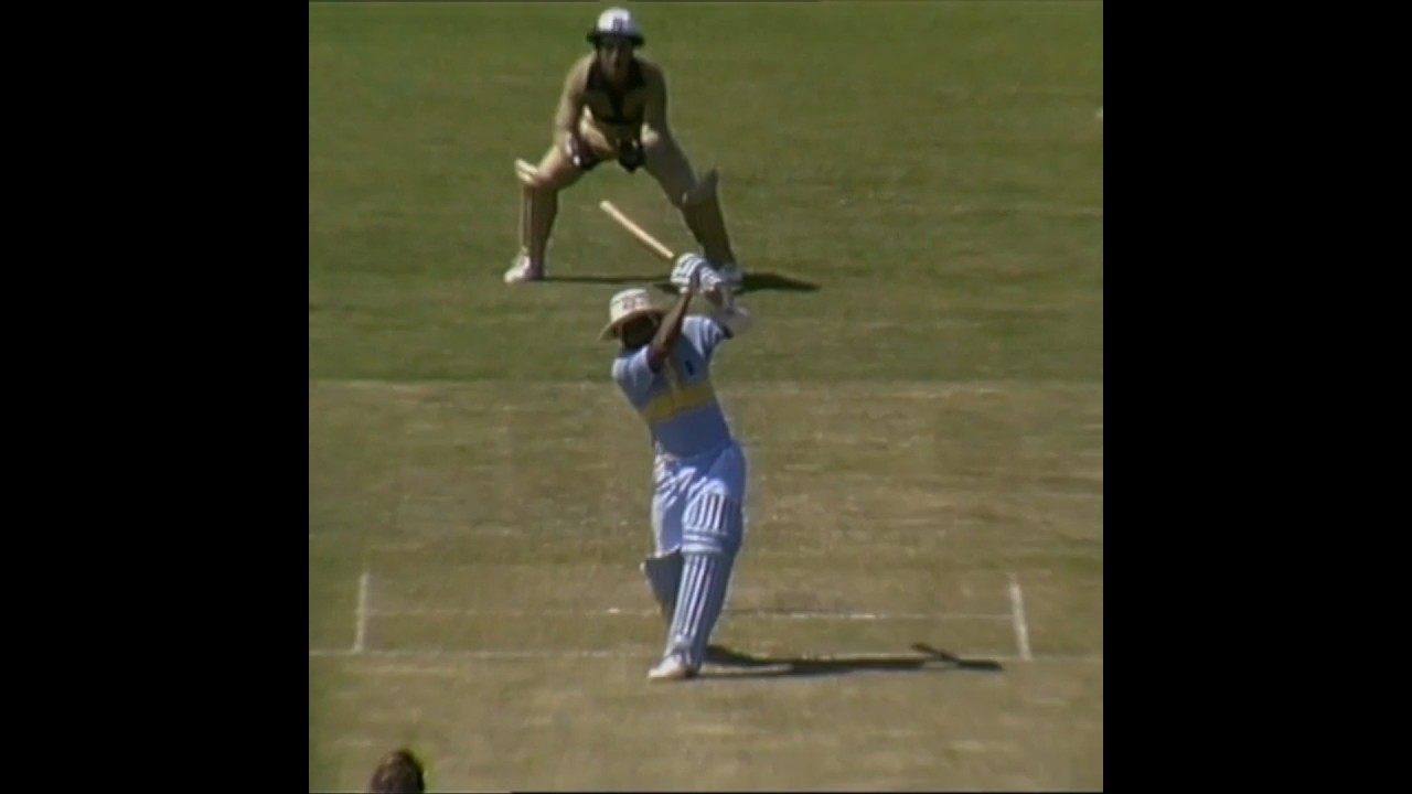 Sunil Gavaskar Batting In T20 Mode - Aggressive Batting