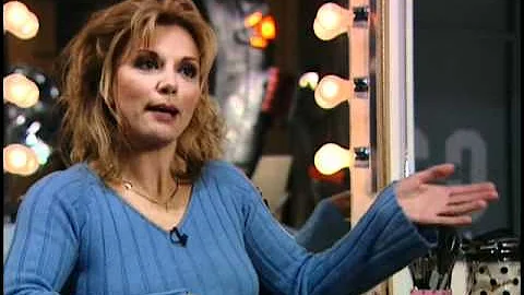 Amanda Tapping and Teryl Rothery - Behind SG-1.avi