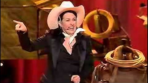 CMT Giants Megan Mullally Can