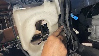 ＳＵ１６　ミニクーパー　サブタンク・ウォッシャータンク外してみまーす!(^^)!  SU16 R56 MINI の 外し方　取り外し 取り付け BMW MINI COOPER