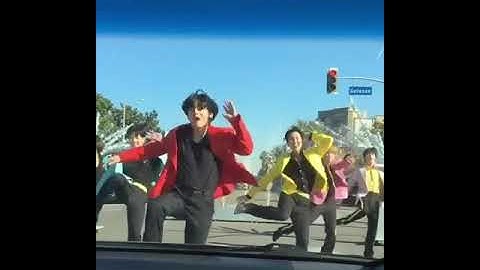 BTS Performing Dynamite Crosswalk Concert Fancam #bts #crosswalk #dynamite