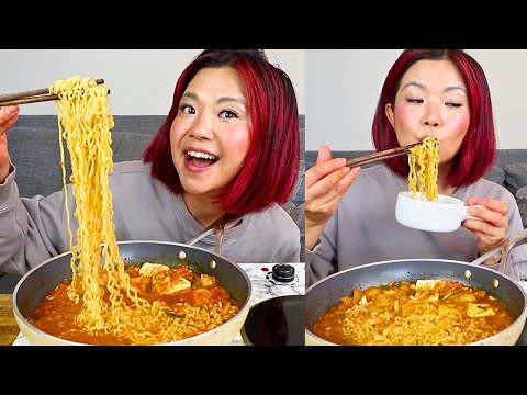 Kimchi Tofu Ramen Mukbang (vegan) | Munching Mondays Ep.132