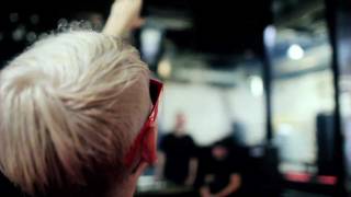 Yesss August 2011 W Le Castle Vania & Hot Pink Delorean