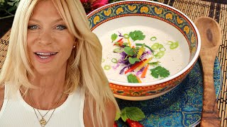 Download lagu Bangkok Thai Soup by Cara Brotman Easy Raw Vegan Recipe