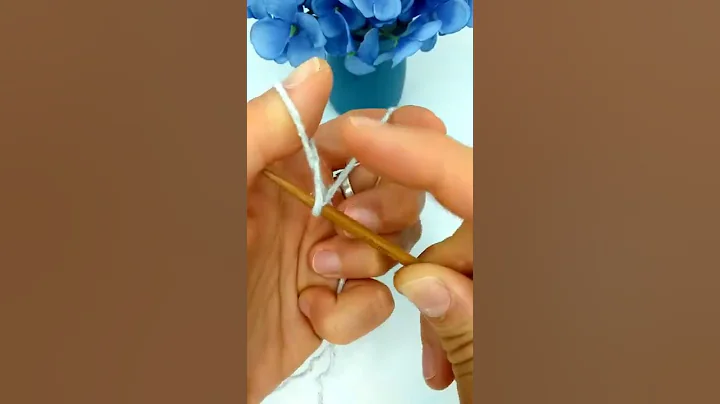 Long Tail Cast On Without Slip Knot. Knitting For Beginners.