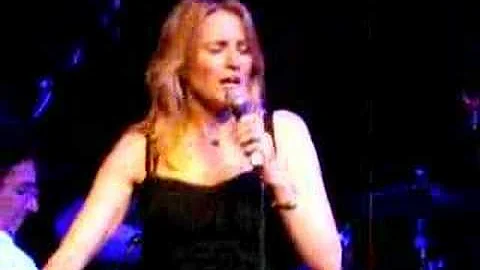 Lucy Lawless-TOTAL ECLIPSE OF THE HEART -London 3MAY 2008