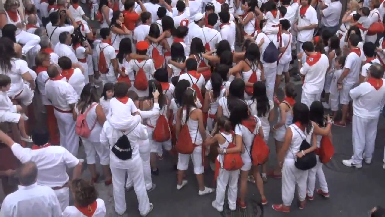 (HD) 1ª PARTE CHARANGA LA KOGORZA DE CINTRUÉNIGO ( NAVARRA ) 2010.wmv