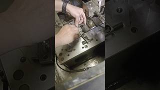 Nostalgic Sequence in wirecutting machine #shorts #cncwireformingmachine