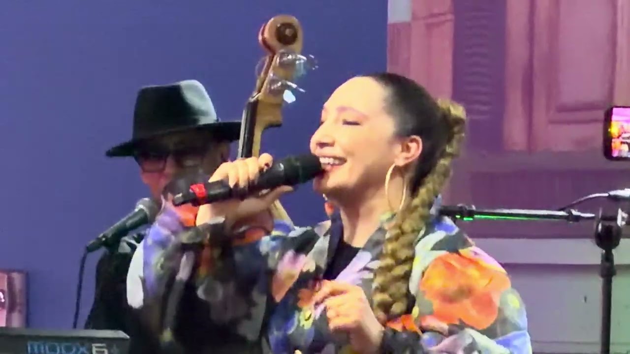 Chan chan performed by @Lesliecartaya at Casino Miami.