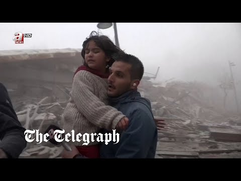 Turkey earthquakes: reporter abandons live broadcast to help evacuate young girl