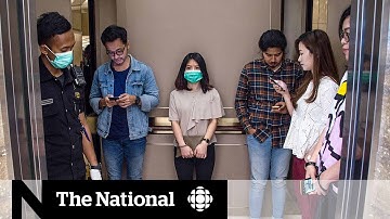 How to avoid COVID-19 in an elevator