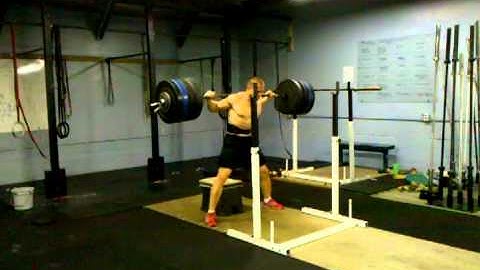 Jeremy Kinnick 416# below parallel box squat