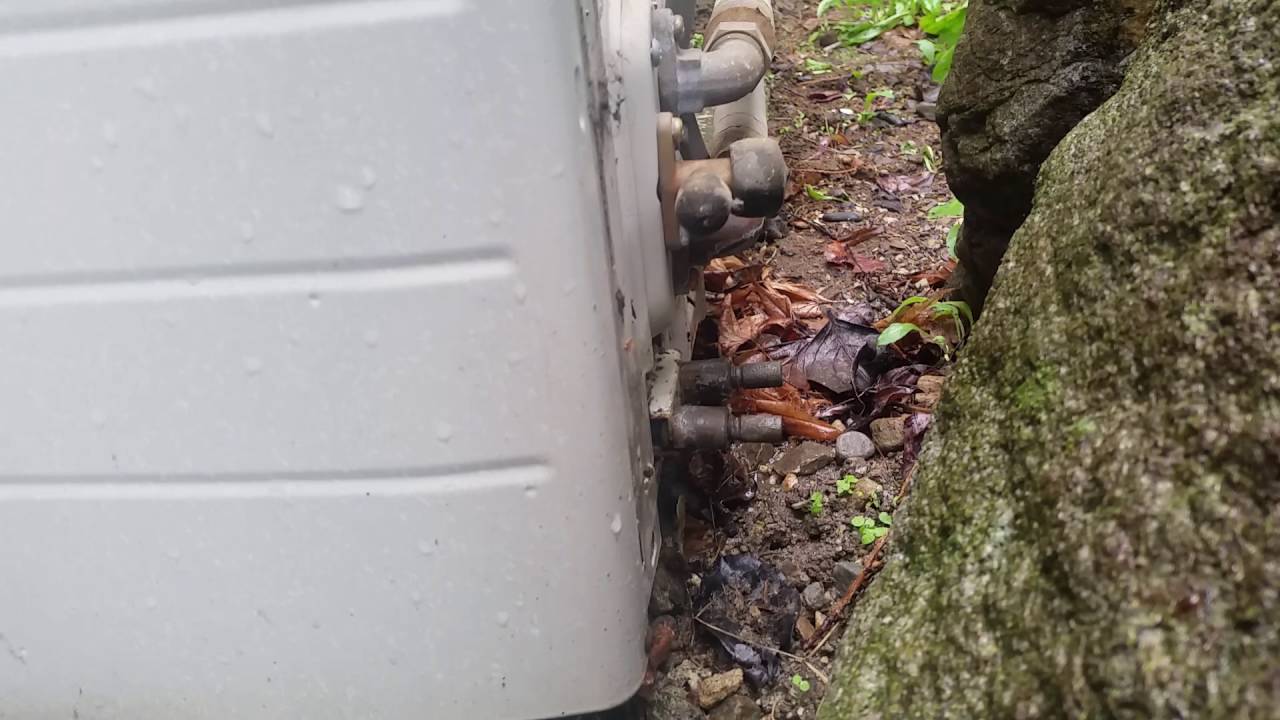 エコキュートの水漏れ 室外機側 Youtube