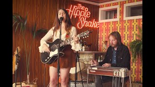 Lola Kirke - Seeds &amp; Stems (Commander Cody and His Lost Planet Airmen Cover)