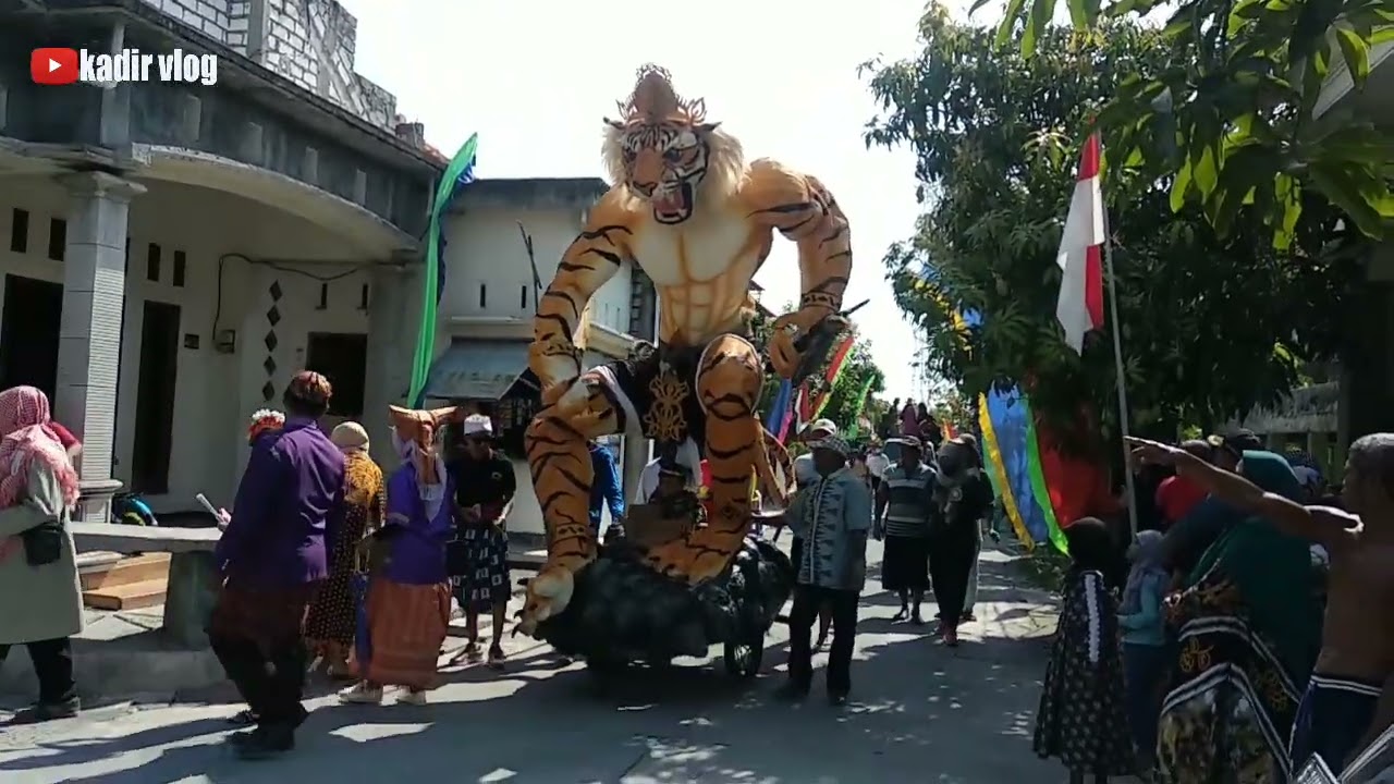 KARNAVAL LUCU, UNIK, SERU, DESA BLAWI KARANGBINANGUN [FULL HD]