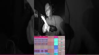 when you dont have a band but you do have water #producer #ableton @KateBrunotts