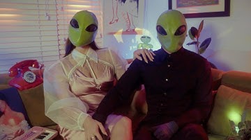 Je55ie - Different Planets (Official Music Video)
