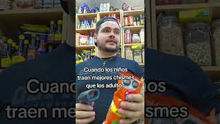 Cuando los niños traen mejores chismes a la tienda que los adultos #tiendadeabarrotes #humor