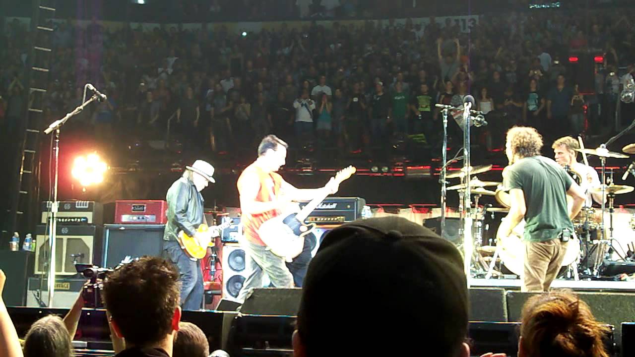 Live on Air / Pearl Jam ＆ Neil Young Live on Air / Pearl Jam ＆ Neil Young Pearl Jam with Neil