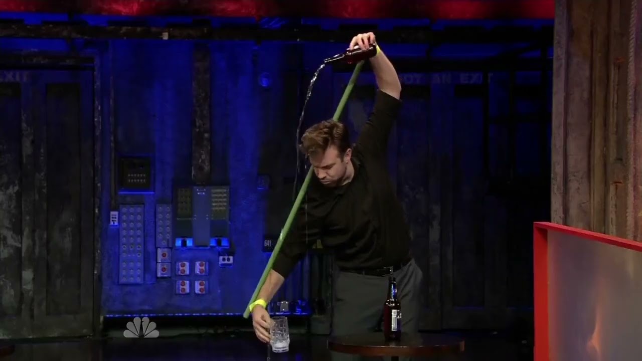 Beer Pole Battle: Jimmy Fallon & Jason Sudeikis Go Head-to-Head! 🍺🏓 