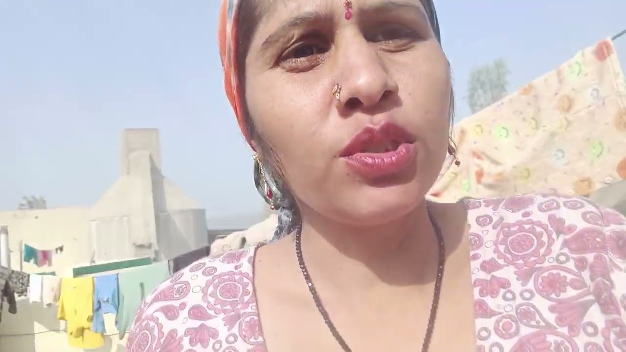 यह वीडियो है थोड़ी सी वही किसी पर कोई सफर करता है तो उसे पर थोड़ी  है