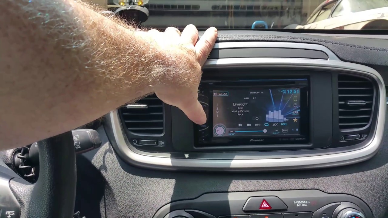 new kia sorento stereo YouTube